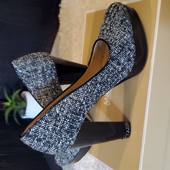 Michael Kors Sabrina Platform Pump Black/White Tweed Size 8M - Picture 4 of 5